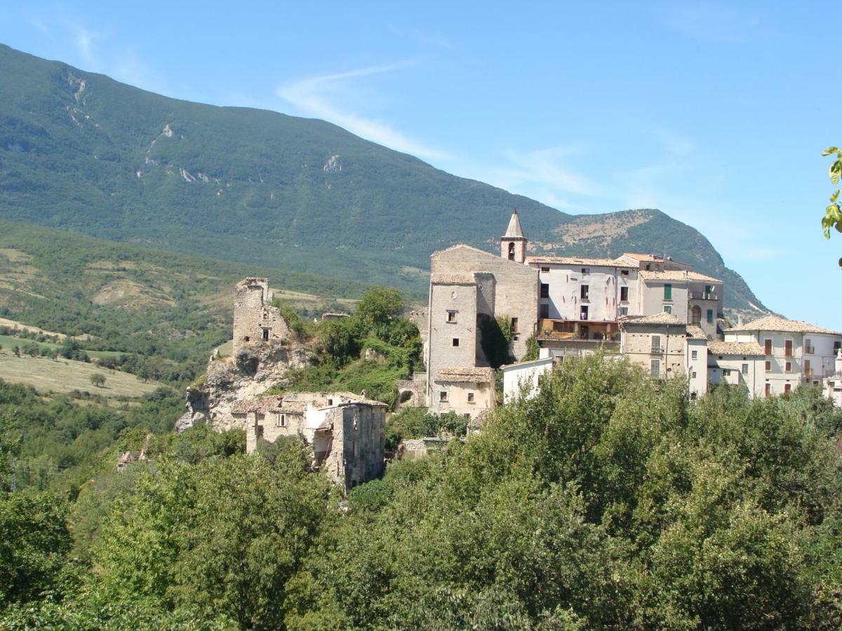 Bed and Breakfast Casa Rosa Abruzzo à Musellaro Extérieur photo